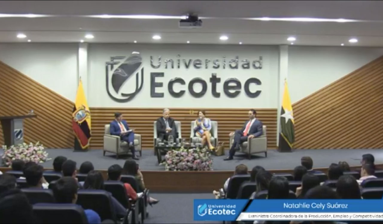 Panel Universidad ECOTEC